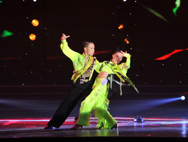 Ngọc Hải - Bảo Ngọc mang đến những bước nhảy khiêu vũ 