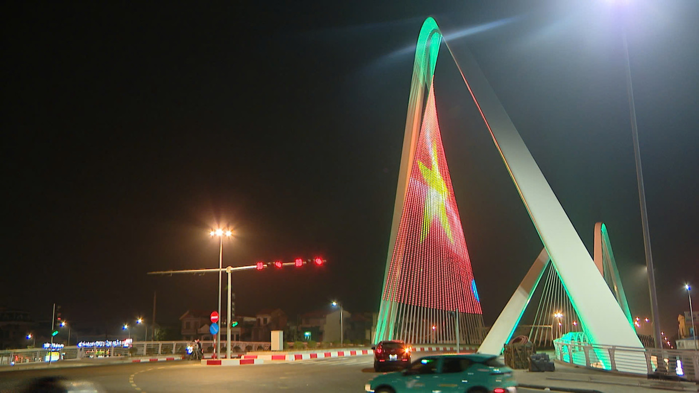 Cầu Bông Lau về đêm.