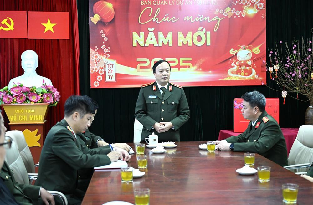 Thứ trưởng Đặng Hồng Đức phát biểu tại buổi làm việc.