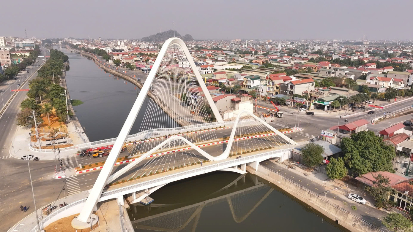 Cầu Bông nhìn từ trên cao.