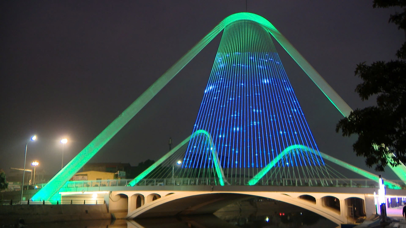 Sắc màu rực rỡ.