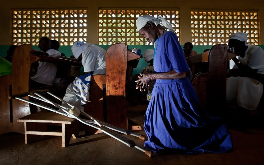 Các tín đồ tại một nhà thờ ở tây Kenya đang cầu nguyện cho ông Obama