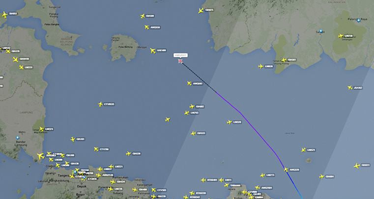 [LIVE] Tạm dừng tìm kiếm máy bay AirAsia do trời tối ảnh 33