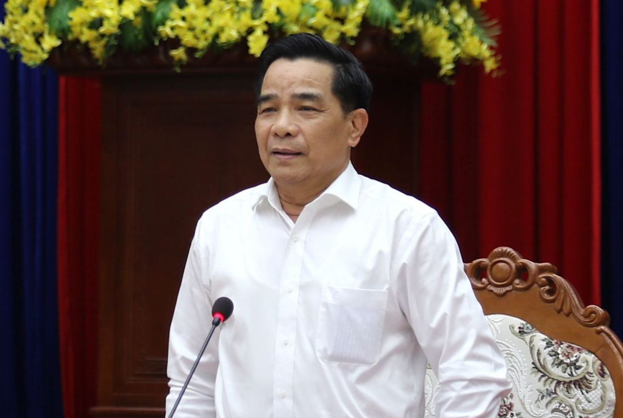 Chủ tịch UBND tỉnh Quảng Nam Lê Văn Dũng chủ trì buổi đối thoại với các nhà thầu thi công xây dựng, tư vấn thiết kế, tư vấn giám sát các dự án, công trình lớn trên địa bàn.