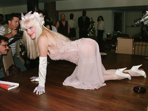 Nữ diễn viên phim khiêu dâm Cicciolina