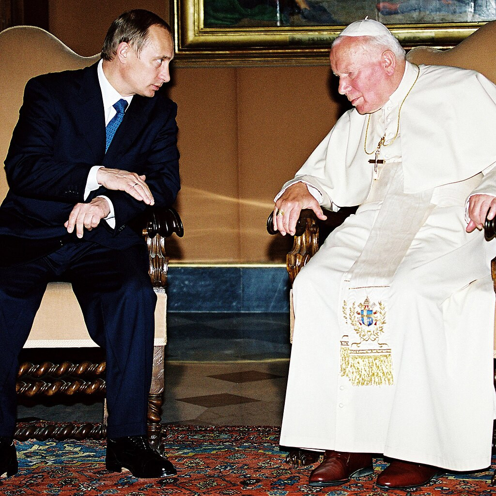 Giáo hoàng John Paul II và Tổng thống Nga Vladimir Putin năm 2000. Ảnh: Kremlin.ru. Giáo hoàng John Paul II và Tổng thống Nga Vladimir Putin năm 2000. Ảnh: Kremlin.ru.