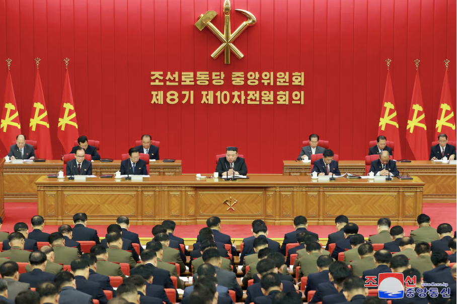 Phiên họp toàn thể của Ủy ban Trung ương khóa 8 của đảng Lao động Triều Tiên khai mạc ngày 29/6. (Ảnh: KCNA) Phiên họp toàn thể của Ủy ban Trung ương khóa 8 của đảng Lao động Triều Tiên khai mạc ngày 29/6. (Ảnh: KCNA)