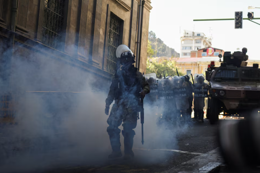 Tổng thống Bolivia Luis Arce tuyên bố đã xử lý được hành động đảo chính tại La Paz, ngày 26/6. (Ảnh: Reuters)