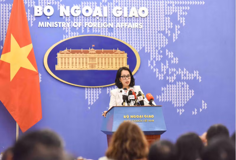 Người phát ngôn Bộ Ngoại giao Phạm Thu Hằng trong cuộc họp báo thường kỳ ngày 6/6. (Ảnh: NH)