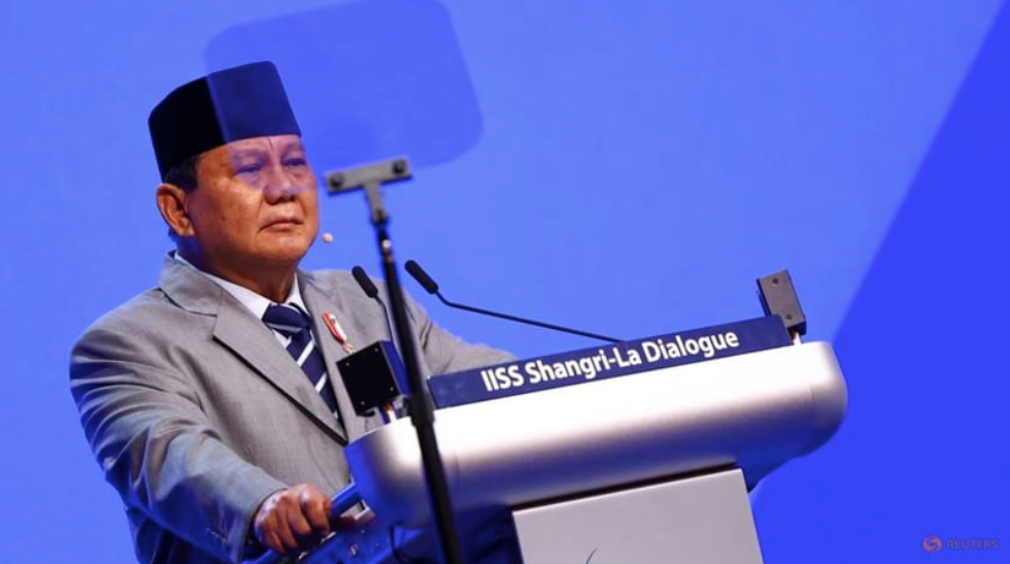 Tổng thống đắc cử Indonesia Prabowo Subianto phát biểu tại Đối thoại Shangri-La ngày 1/6. (Ảnh: Reuters)