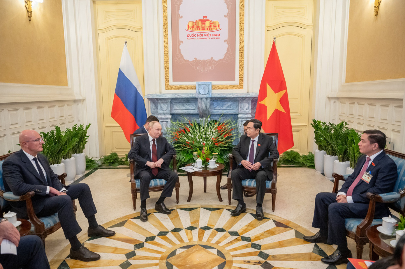 Chủ tịch Quốc hội Trần Thanh Mẫn hội kiến Tổng thống Nga Putin. (Ảnh: Phạm Thắng) Chủ tịch Quốc hội Trần Thanh Mẫn hội kiến Tổng thống Nga Putin. (Ảnh: Phạm Thắng)