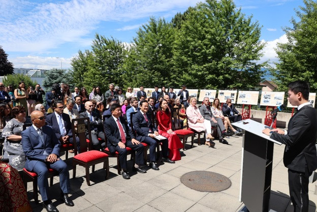 Các khách mời tham dự sự kiện. (Ảnh: TTXVN)