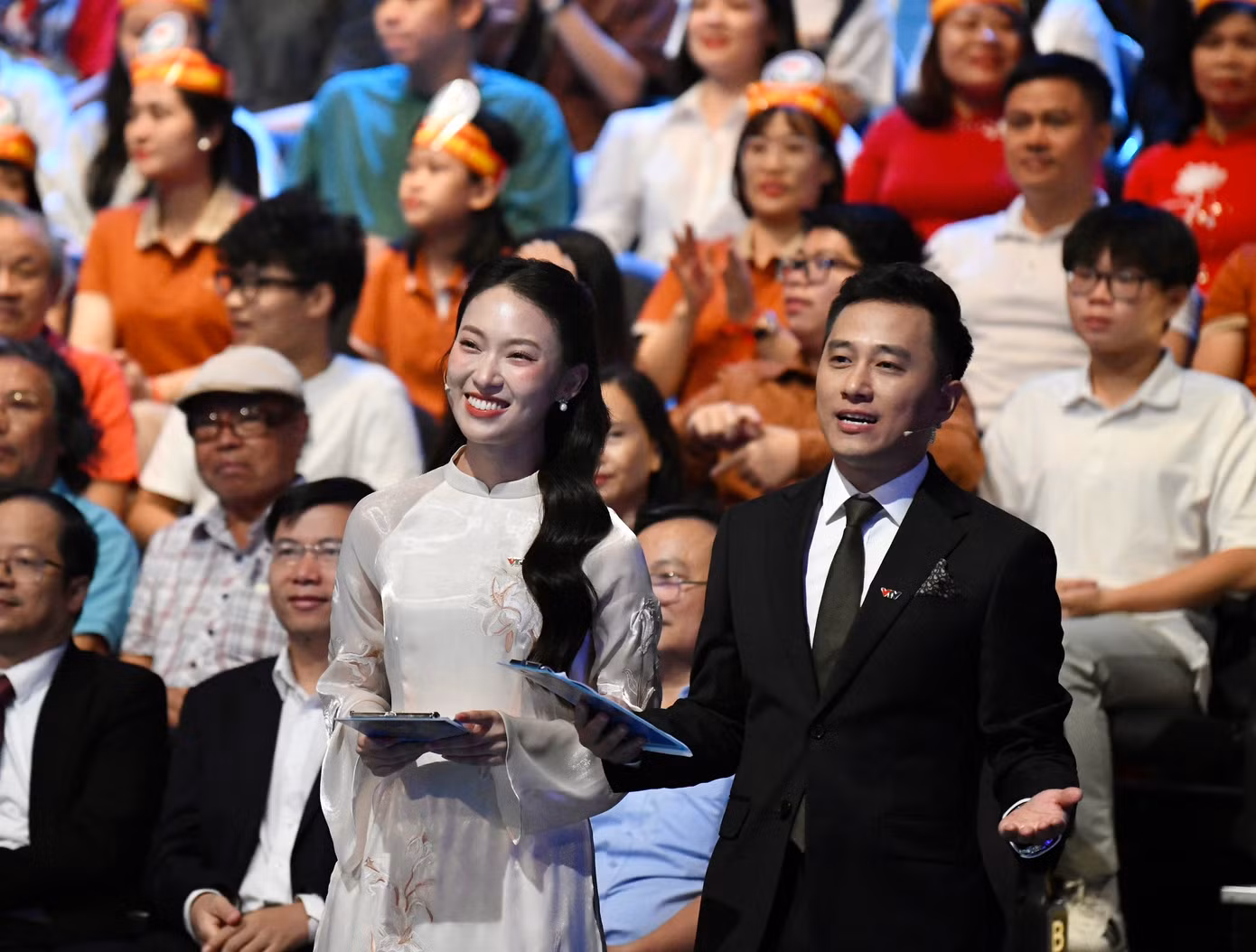 Nam sinh Thanh Hóa Lê Xuân Mạnh vô địch Đường lên đỉnh Olympia 23 ảnh 51 Nam sinh Thanh Hóa Lê Xuân Mạnh vô địch Đường lên đỉnh Olympia 23 ảnh 51