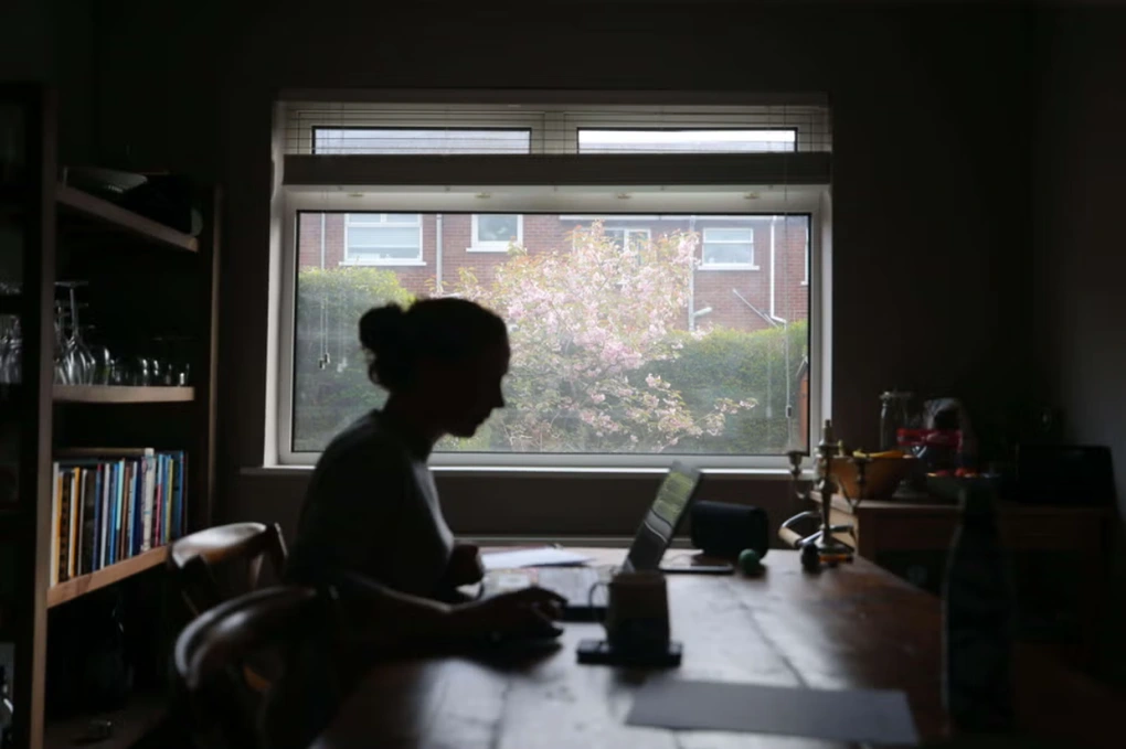 Những áp lực và trầm cảm tăng cao ở giới trẻ Trung Quốc, khiến dịch vụ trò chuyện trực tuyến ngày càng trở nên thịnh hành (Ảnh minh họa: Independent). Những áp lực và trầm cảm tăng cao ở giới trẻ Trung Quốc, khiến dịch vụ trò chuyện trực tuyến ngày càng trở nên thịnh hành (Ảnh minh họa: Independent).