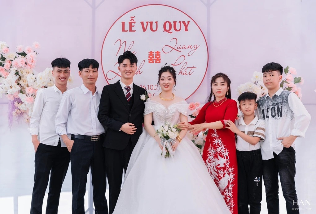 Sau kết hôn, cô dâu nói cuộc sống không có nhiều thay đổi, thêm một gia đình để yêu thương (Ảnh: Nhân vật cung cấp).