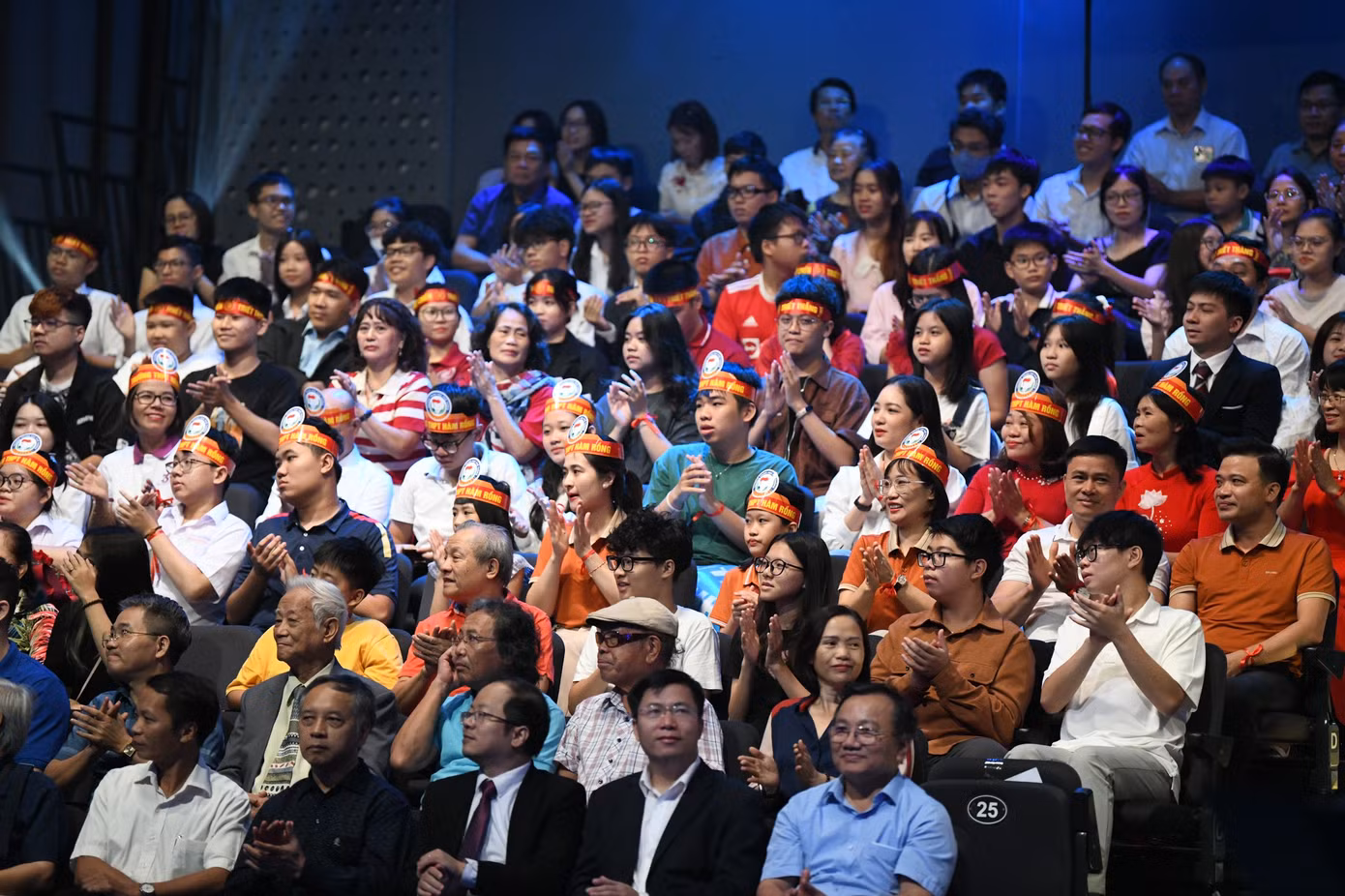 Nam sinh Thanh Hóa Lê Xuân Mạnh vô địch Đường lên đỉnh Olympia 23 ảnh 48 Nam sinh Thanh Hóa Lê Xuân Mạnh vô địch Đường lên đỉnh Olympia 23 ảnh 48