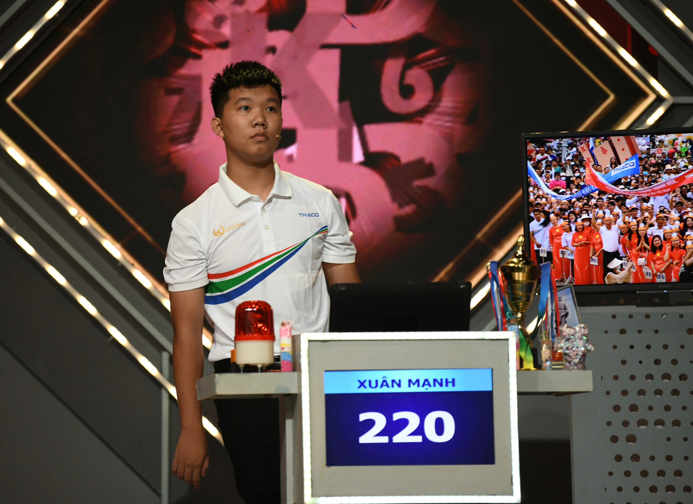 Chàng trai xứ Thanh đã xuất sắc giành ngôi vị quán quân Đường lên đỉnh Olympia thứ 23. Ảnh: Như Ý