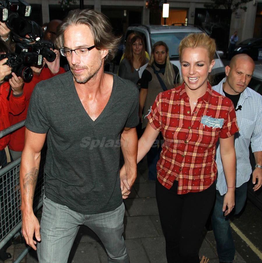 Luôn theo sát Britney như hình với bóng