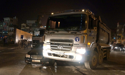 Hiện trường hai chiếc xe va chạm