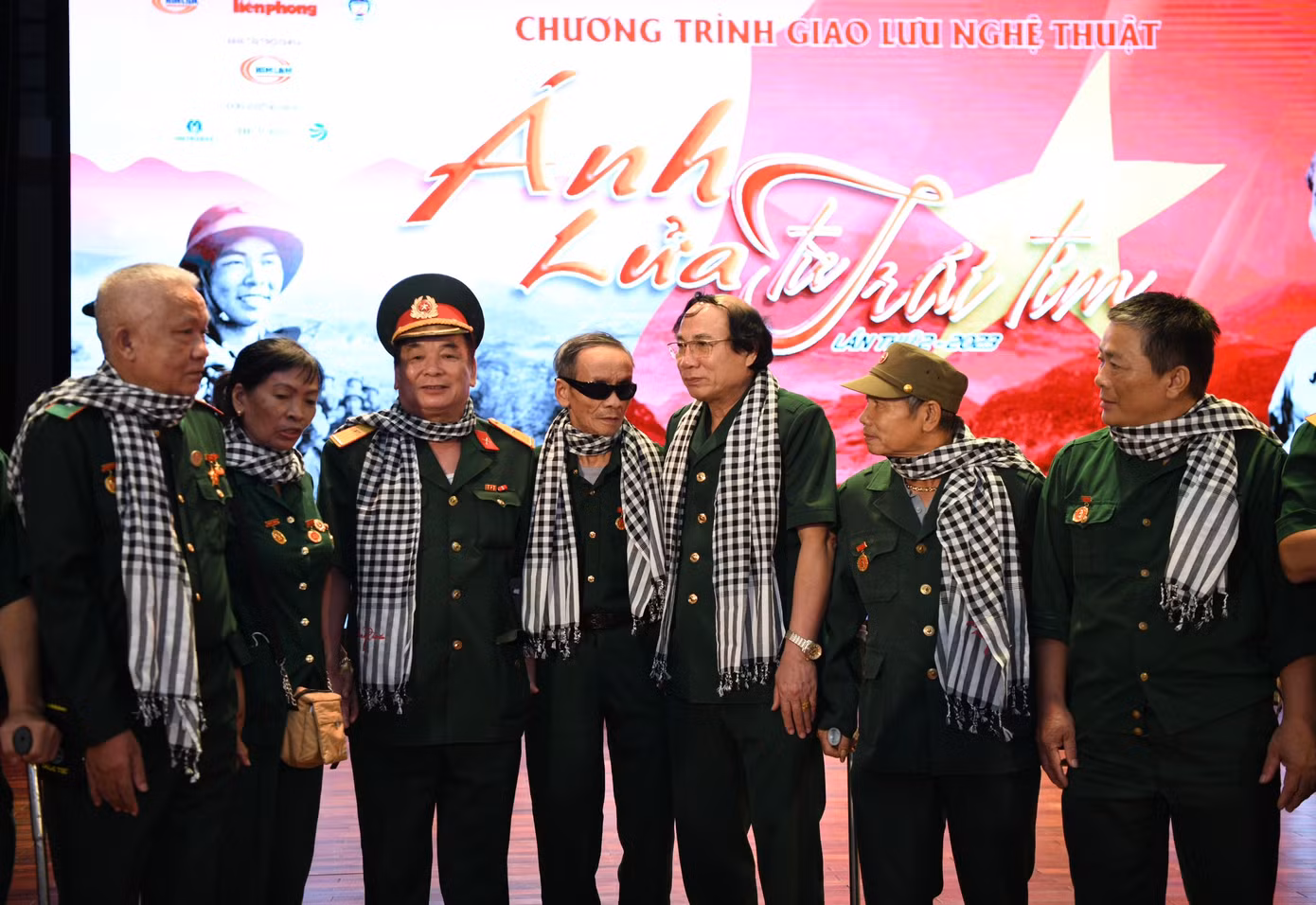 Thắp sáng 'Ánh lửa từ trái tim' ảnh 74