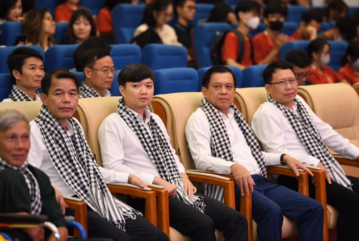 Thắp sáng 'Ánh lửa từ trái tim' ảnh 17