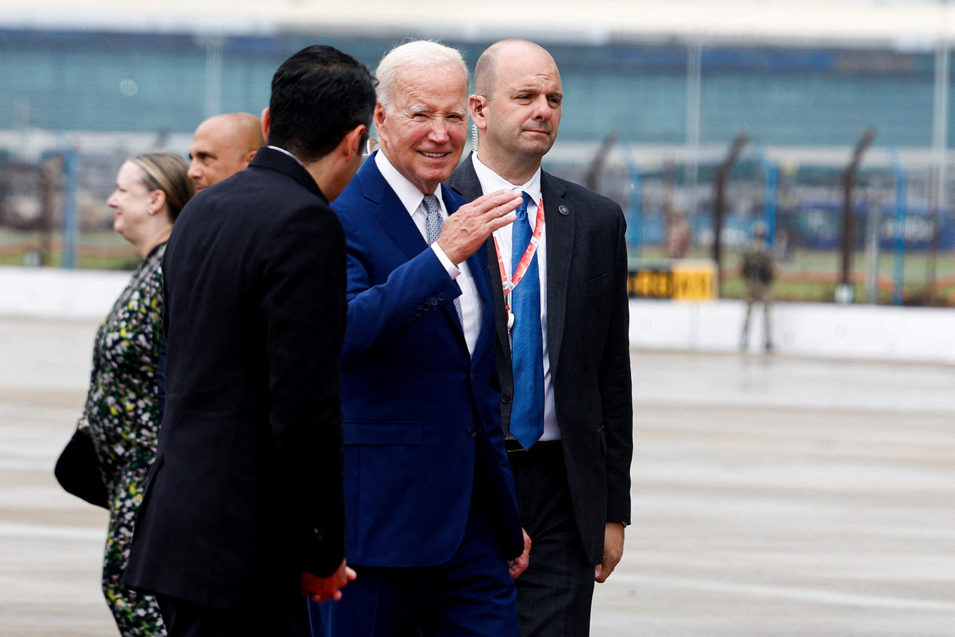 Tổng thống Biden tại sân bay quốc tế Indira Gandhi trước khi lên chuyên cơ Không lực Một ngày 10/9. Ảnh: Reuters Tổng thống Biden tại sân bay quốc tế Indira Gandhi trước khi lên chuyên cơ Không lực Một ngày 10/9. Ảnh: Reuters