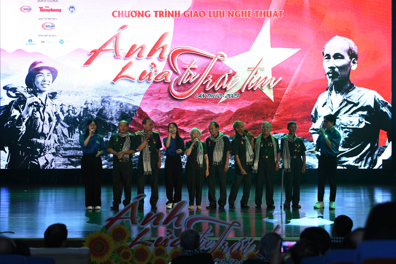 Thắp sáng 'Ánh lửa từ trái tim' ảnh 27