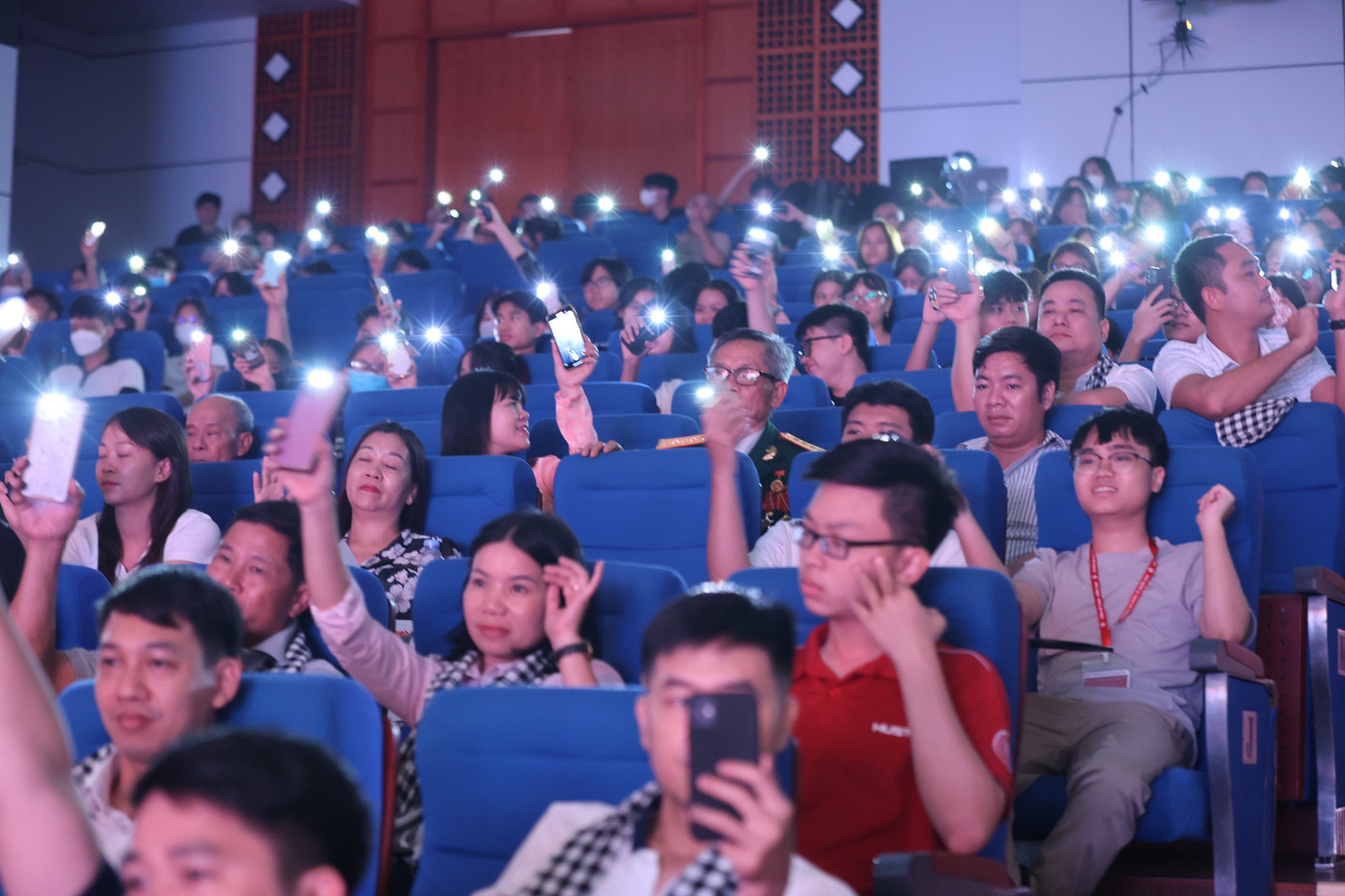 Thắp sáng 'Ánh lửa từ trái tim' ảnh 48