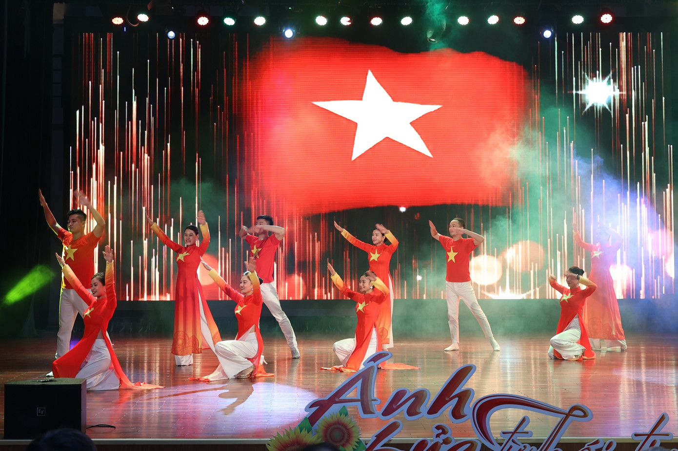 Thắp sáng 'Ánh lửa từ trái tim' ảnh 23