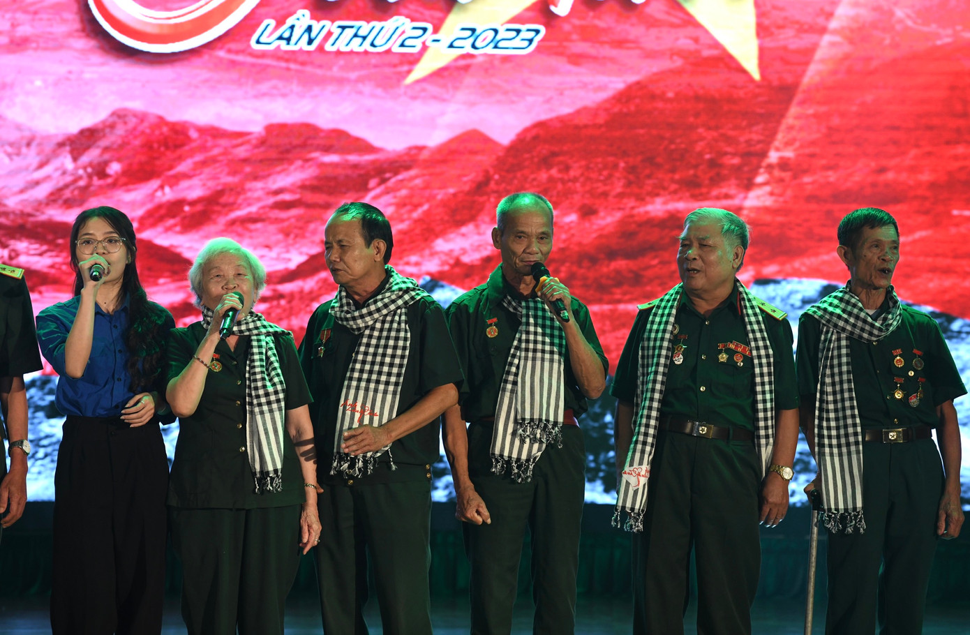 Thắp sáng 'Ánh lửa từ trái tim' ảnh 26