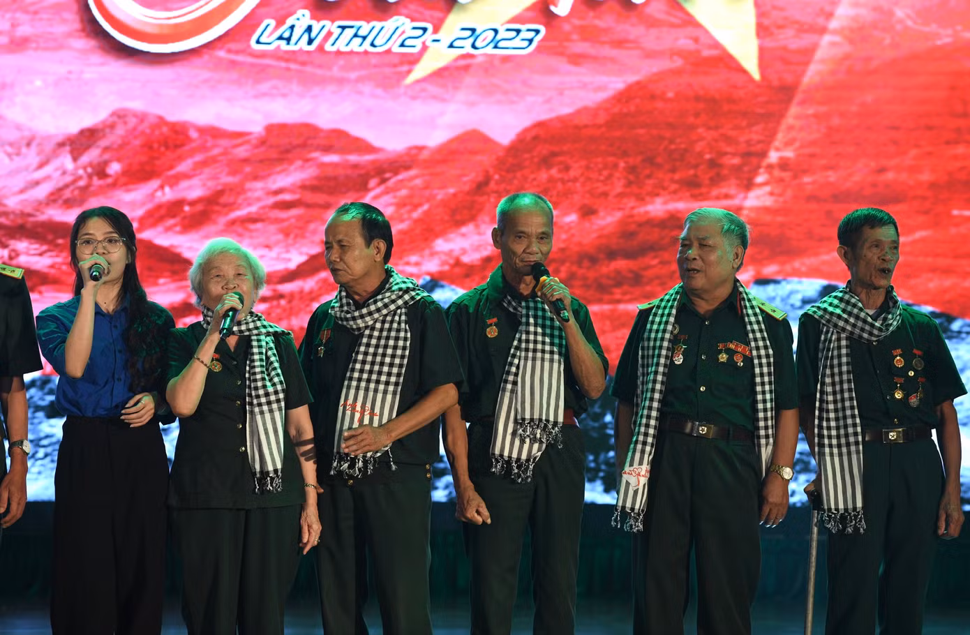 Thắp sáng 'Ánh lửa từ trái tim' ảnh 26