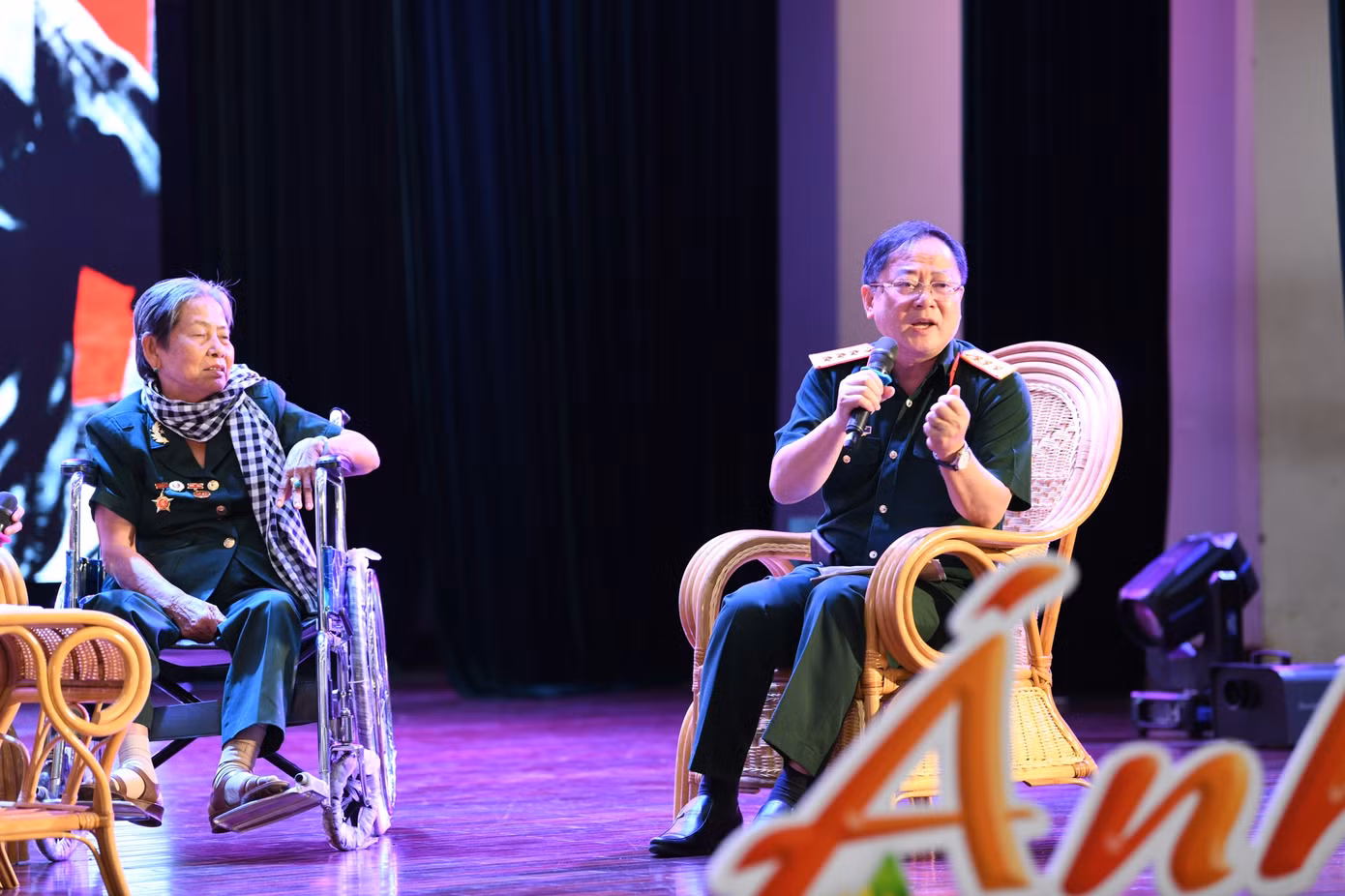 Nhà báo Lê Xuân Sơn: ‘Xin hãy yêu mến hơn nữa, kính trọng hơn nữa, quan tâm hơn nữa và chăm sóc nhiều hơn nữa trong khi còn chưa quá muộn’