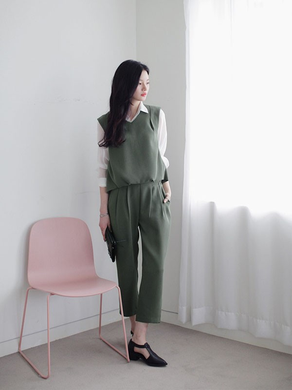 Xanh rêu - Trắng: Xu hướng kết hợp mới cho nàng công sở ảnh 3