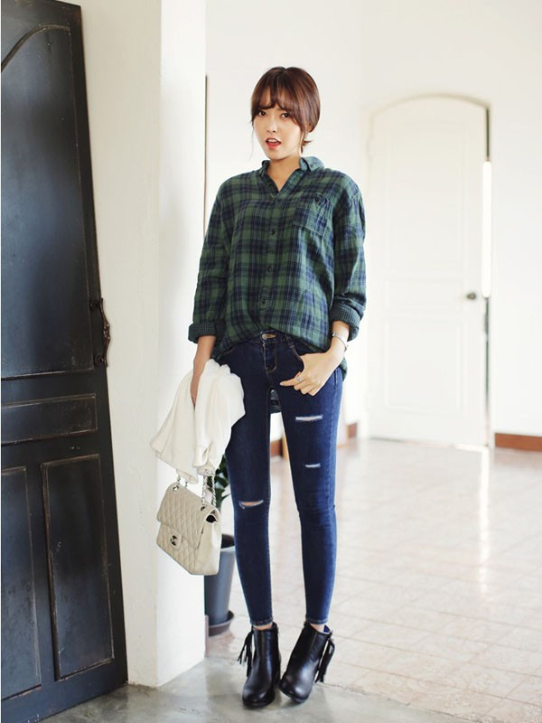 Xanh rêu - Trắng: Xu hướng kết hợp mới cho nàng công sở ảnh 18