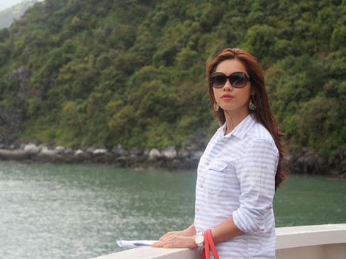 Đã lâu lắm rồi Hoàng My mới có dịp trở lại với vịnh Hạ Long, nơi 2 năm trước đây cô từng giành ngôi vị Á hậu cuộc thi Hoa hậu Việt Nam 2010