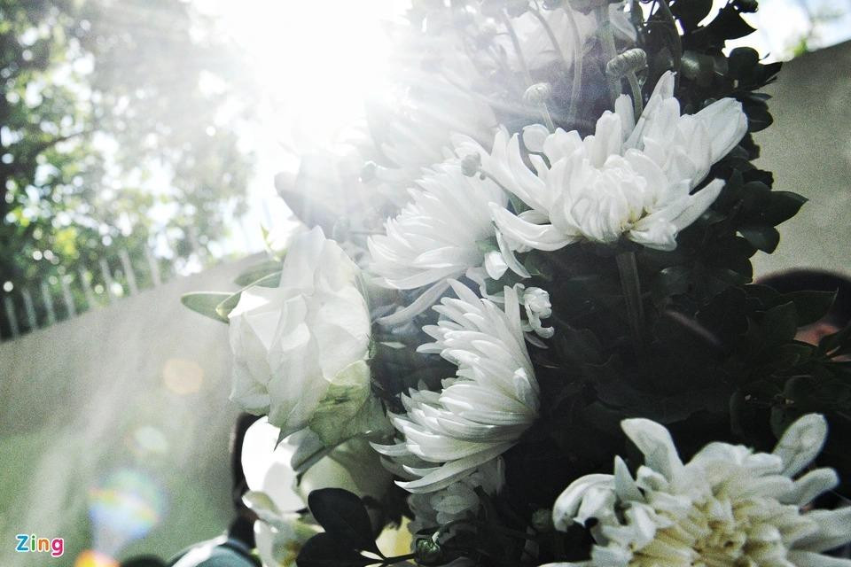 Đại sứ quán Nhật Bản sẽ tiếp tục mở sổ tang trong hai ngày liên tiếp 11-12/7 vào 9h-17h15 tại số 27, Liễu Giai, Hà Nội.