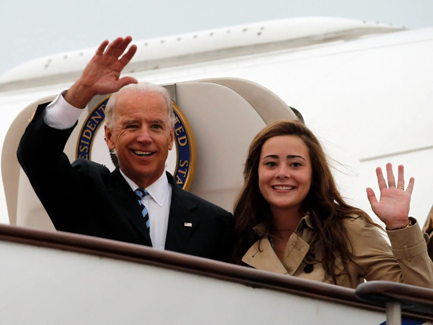 Ông Joe Biden và cháu gái Naomi. Ảnh: Getty