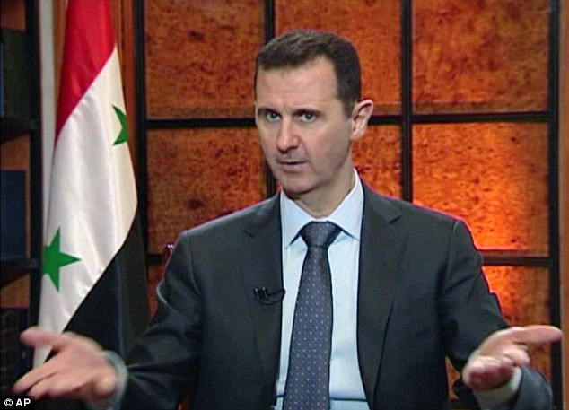 Tổng thống Bashar al-Assad lên tiếng cáo buộc phương Tây đang liên kết với mạng lưới khủng bố al-Qaeda để can thiệp vào vấn đề nội bộ của Syria. Ảnh: AP Tổng thống Bashar al-Assad lên tiếng cáo buộc phương Tây đang liên kết với mạng lưới al-Qaeda để can thiệp vào vấn đề nội bộ của Syria