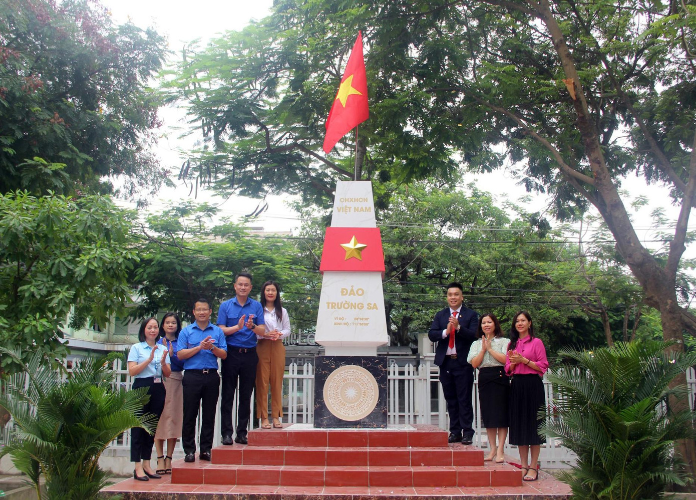 Khánh thành công trình &quot;Cột mốc Trường Sa&quot; tại trụ sở cơ quan Tỉnh Đoàn Vĩnh Phúc.