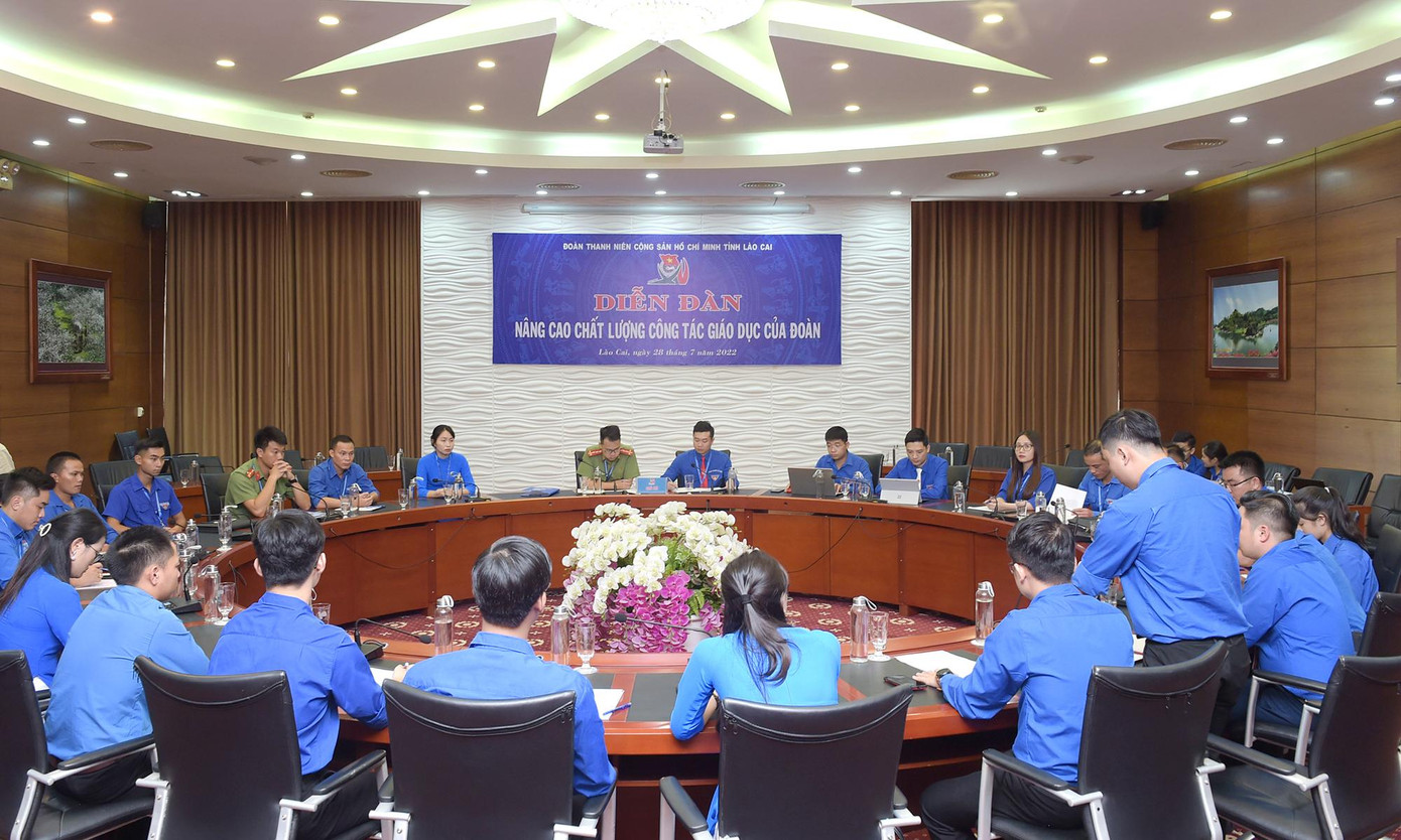 Diễn đàn "Nâng cao chất lượng công tác giáo dục của Đoàn" Diễn đàn "Nâng cao chất lượng công tác giáo dục của Đoàn"