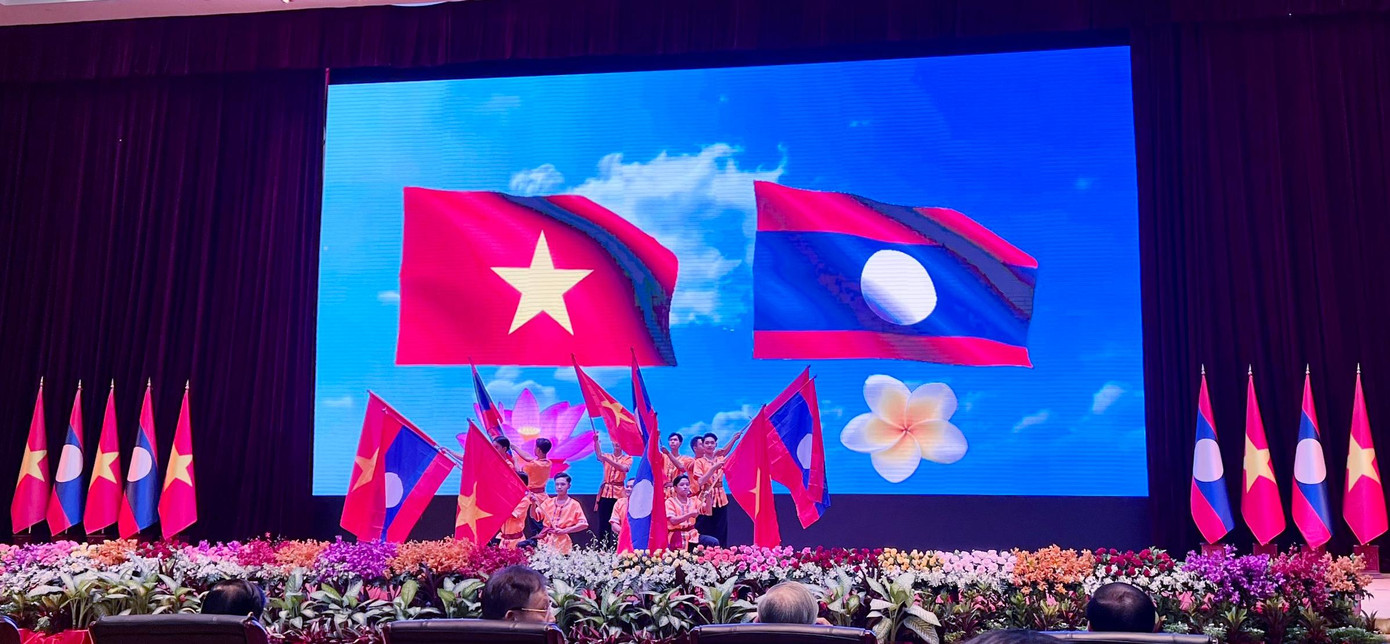 Tiết mục văn nghệ chào mừng Lễ kỷ niệm. Tiết mục văn nghệ chào mừng Lễ kỷ niệm.