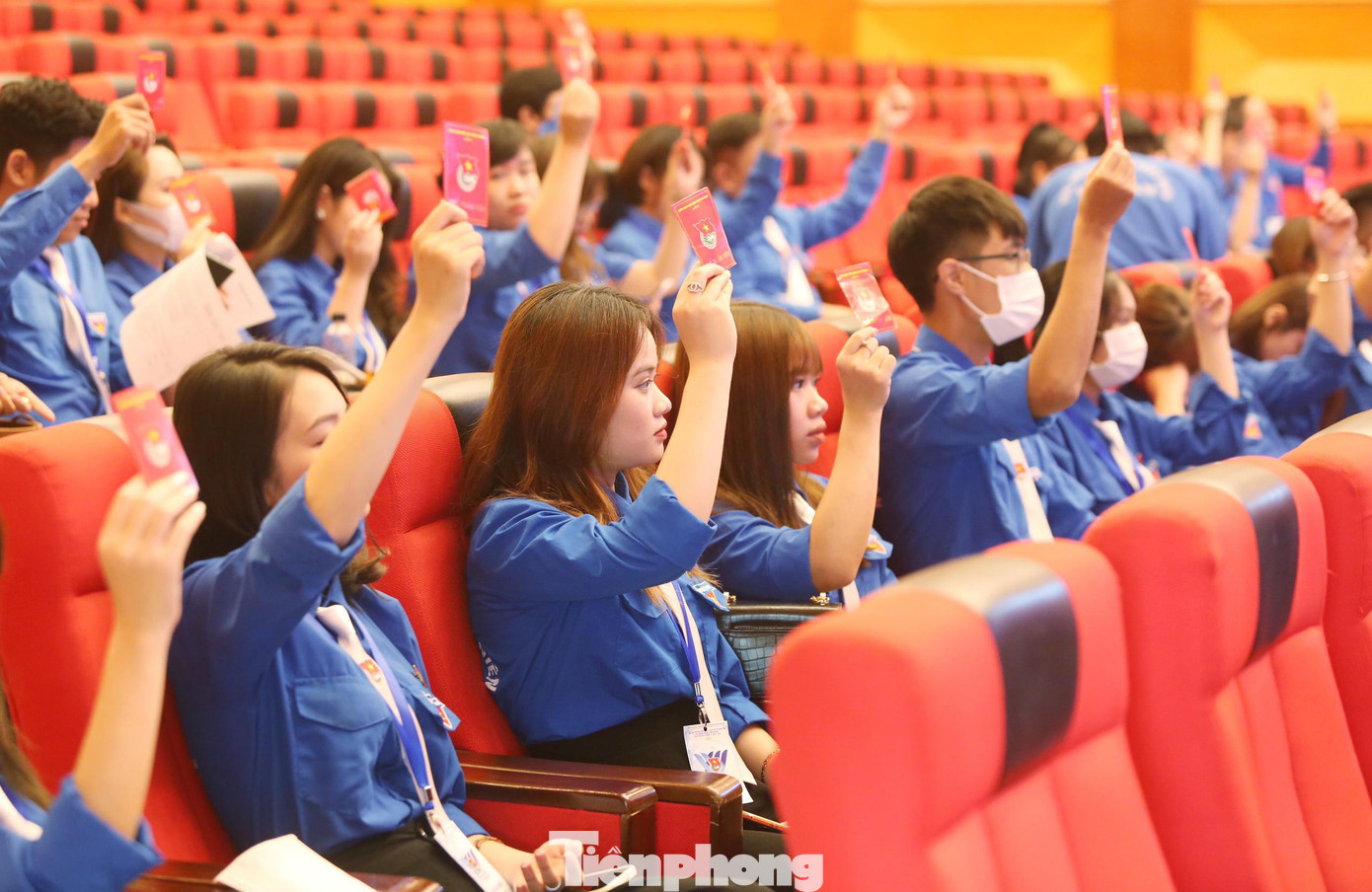 Đại biểu đã biểu quyết thông qua các nội dung quan trọng của Đại hội. Ảnh: Duy Phạm Đại biểu đã biểu quyết thông qua các nội dung quan trọng của Đại hội. Ảnh: Duy Phạm