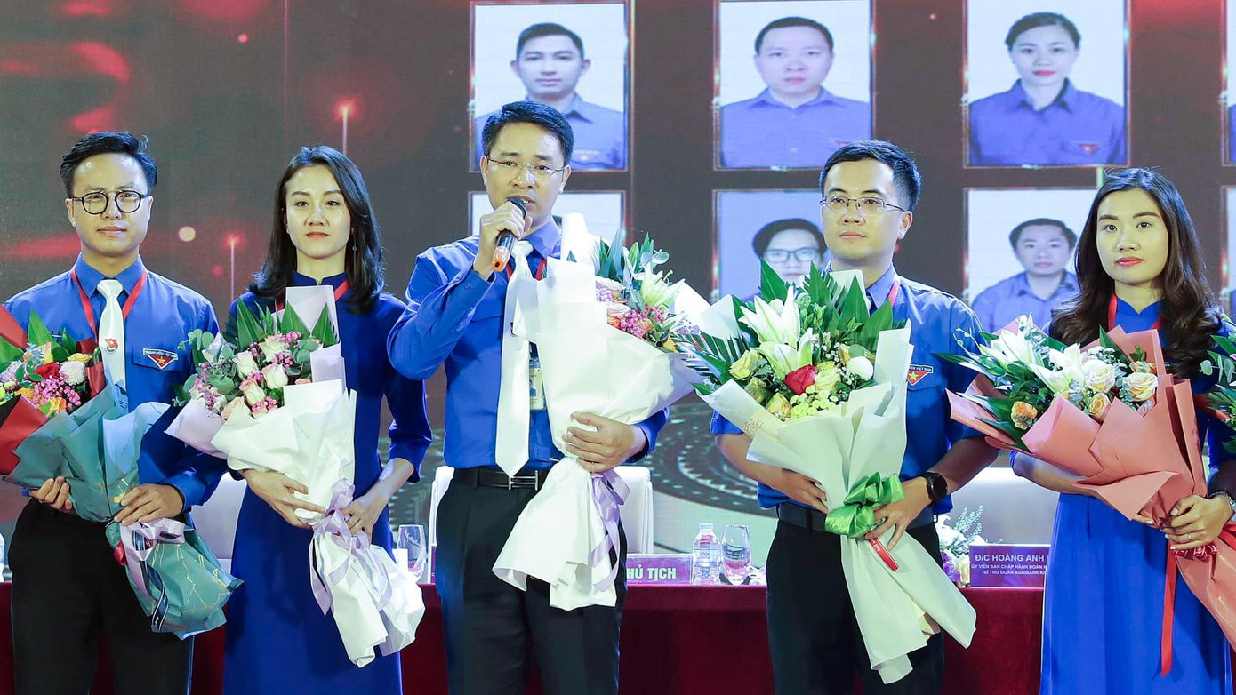 Tân Bí thư Đoàn Agribank Phạm Chí Thành phát biểu nhận nhiệm vụ. Ảnh: BTC Tân Bí thư Đoàn Agribank Phạm Chí Thành phát biểu nhận nhiệm vụ. Ảnh: BTC