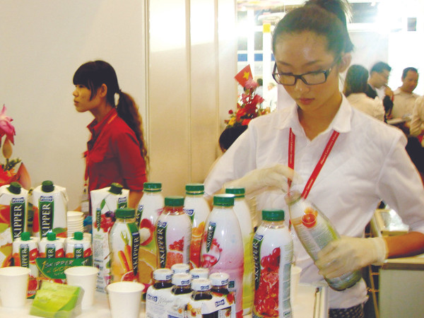 Một trong những mặt hàng thực phẩm nhập ngoại xuất hiện ở thị trường Việt Nam. Ảnh: Đại Dương