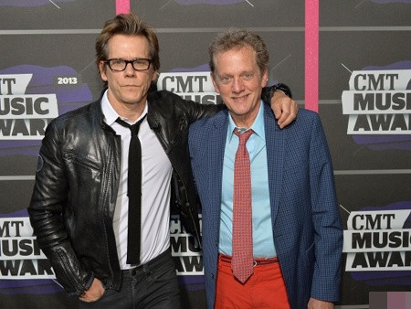 Kevin và Michael Bacon