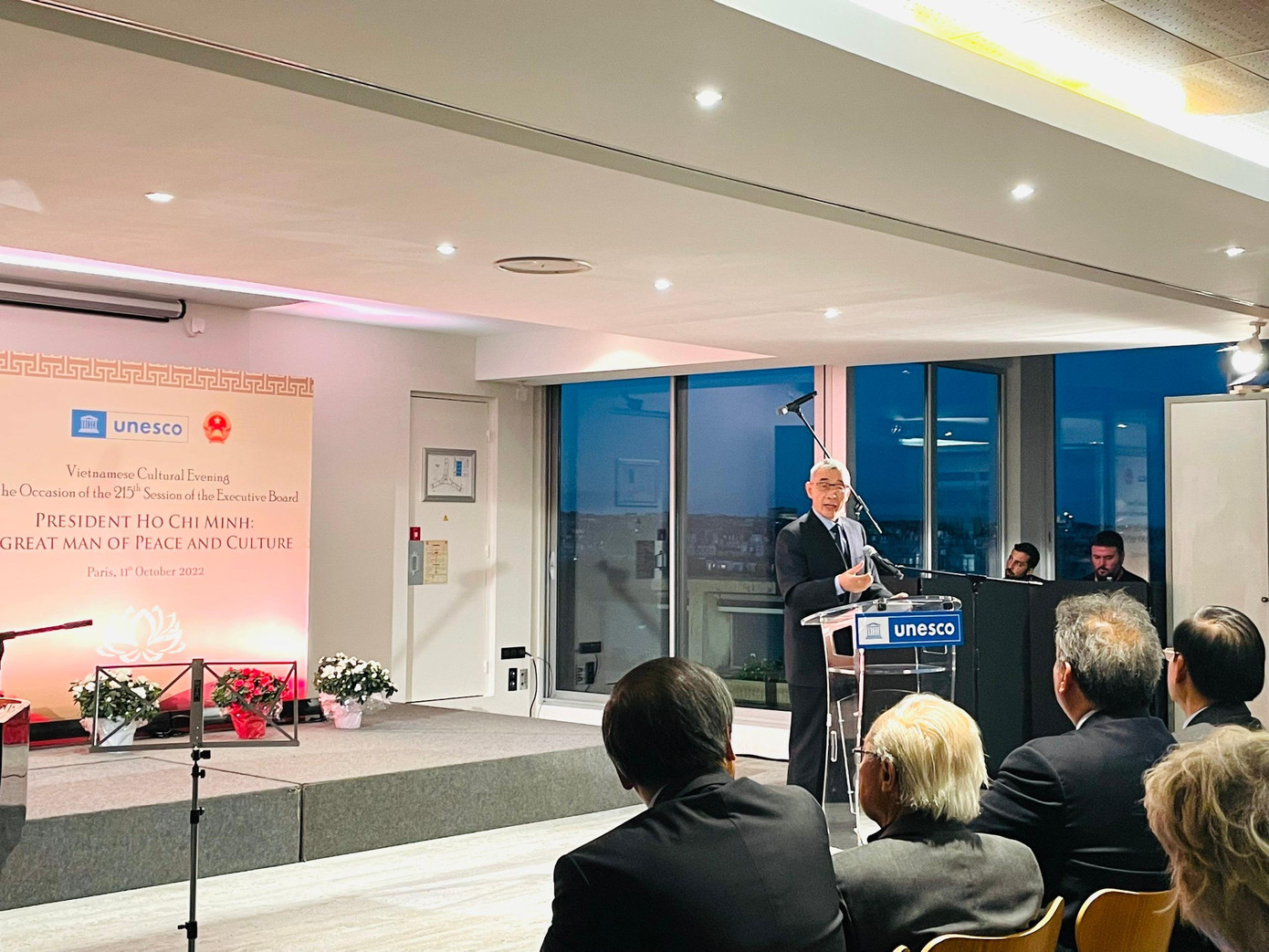 Ông Phó Tổng Giám đốc UNESCO Xing Qu phát biểu tại buổi lễ Ông Phó Tổng Giám đốc UNESCO Xing Qu phát biểu tại buổi lễ