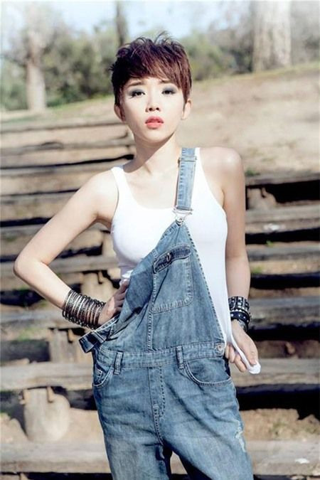 Với mái tóc ngắn này, nhìn cô thật mới lạ và cá tính