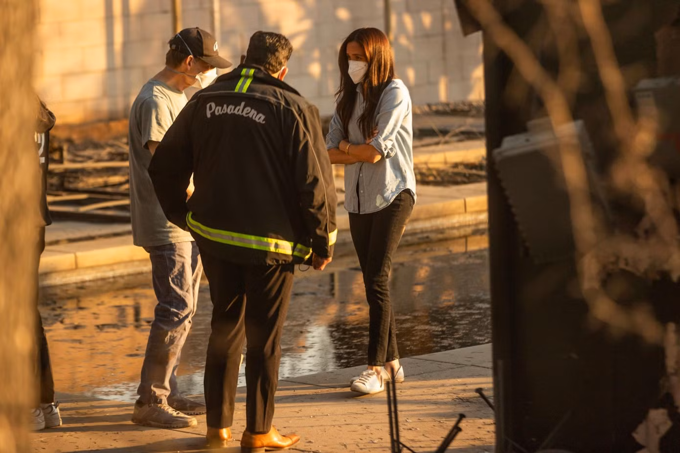 Theo Thị trưởng Pasadena, Meghan đeo khẩu trang khi làm từ thiện nên không ai nhận ra. Ảnh: AP. Theo Thị trưởng Pasadena, Meghan đeo khẩu trang khi làm từ thiện nên không ai nhận ra. Ảnh: AP.