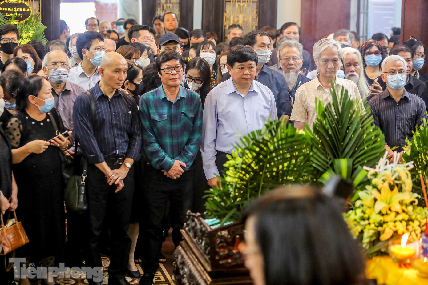 15h30, lễ truy điệu bắt đầu.