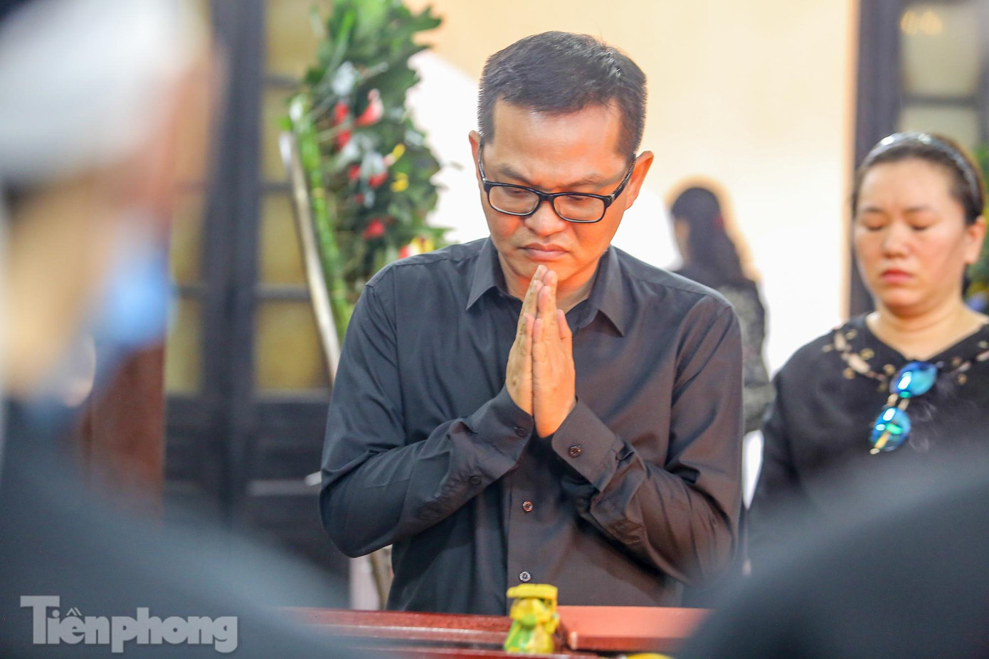 15h30, lễ truy điệu bắt đầu.